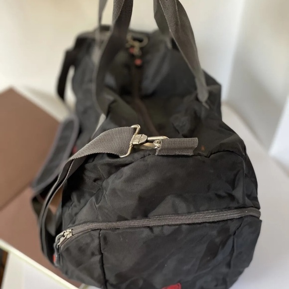 Technopack Duffle Duffel Bag Sport Travel Carry-On Workout Gym Red Black Gold 17 - Picture 5 of 5